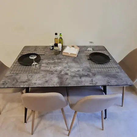 Annie's Apartman Jaliszósz
