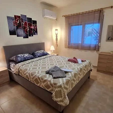 Annie's Ialysos (Rhodes)